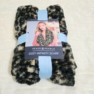 Peace & Pearls Creme And Black Cozy Infinity Scarf